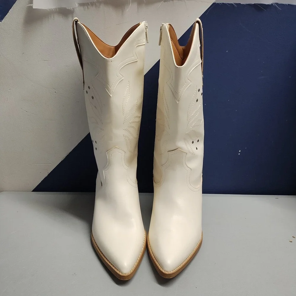 Universal Thread Western Cowboy Boots Womens Size 9 White Studded Side Zip EUC